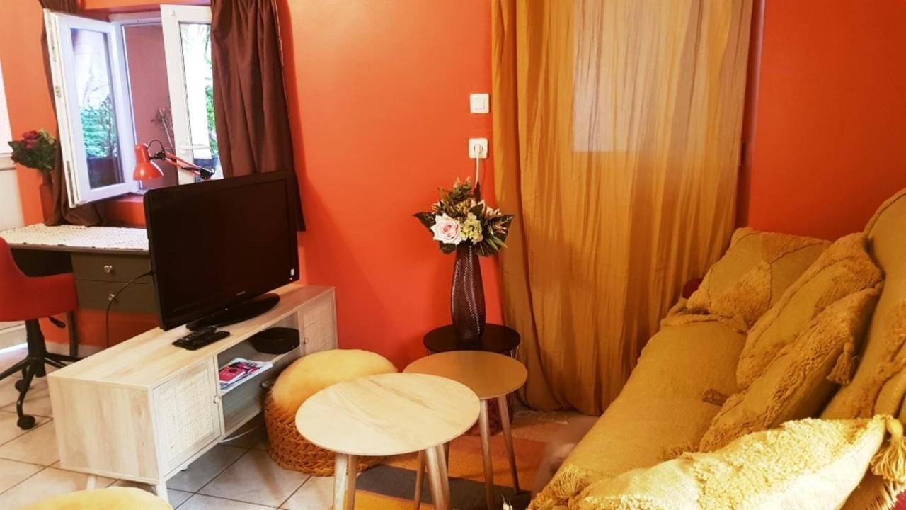 Petit Patio En Centre Appartement Nîmes